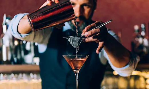 Coctelería y Mixología